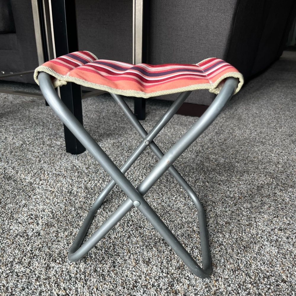 Camp chair for 18” doll